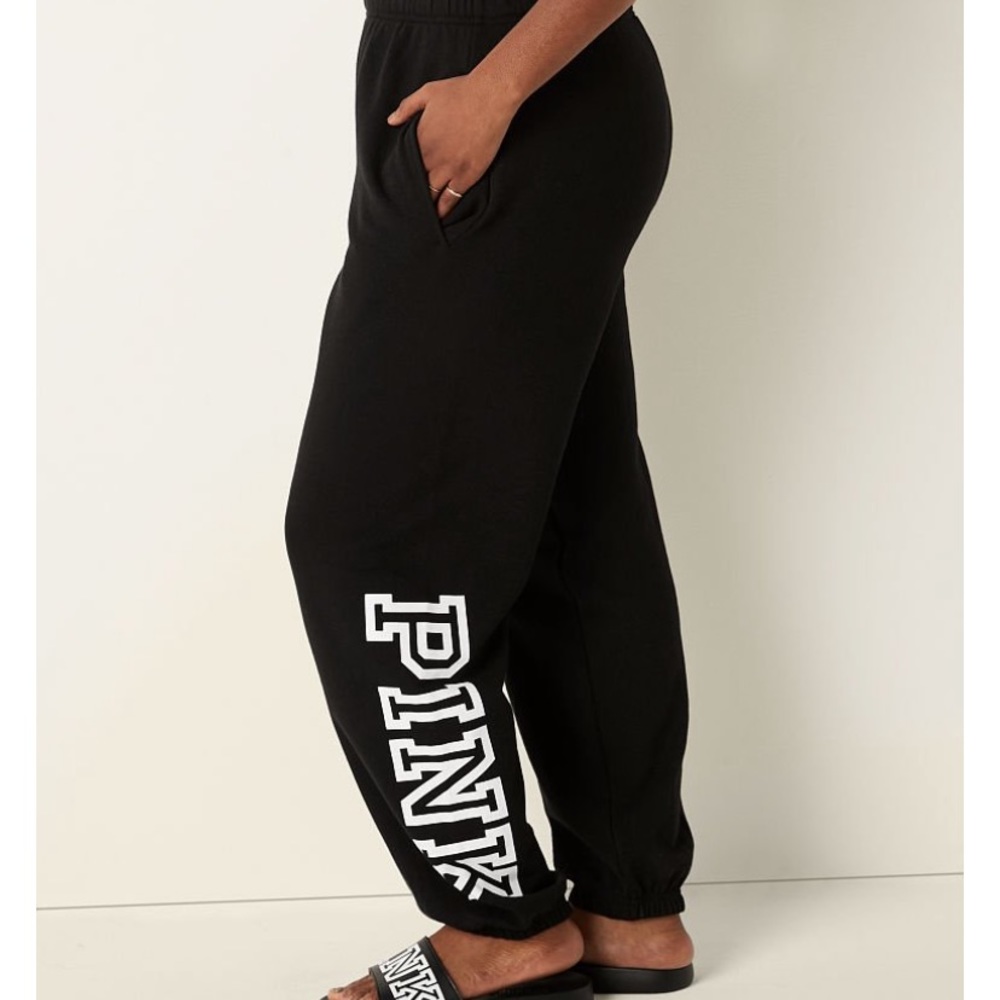 VS PINK SWEATS